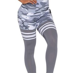 New Medium (RUNS SMALL) Grey Camo High-Waisted Yoga Pants Full Length Le…